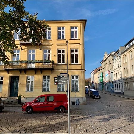Das Ferienapartment Alexandrine Direkt Am Pfaffenteich Mit Eigenem Parkplatz Schwerin  Buitenkant foto