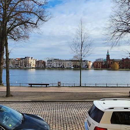 Das Ferienapartment Alexandrine Direkt Am Pfaffenteich Mit Eigenem Parkplatz Schwerin  Buitenkant foto