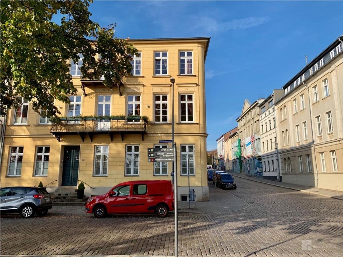 Das Ferienapartment Alexandrine Direkt Am Pfaffenteich Mit Eigenem Parkplatz Schwerin  Buitenkant foto