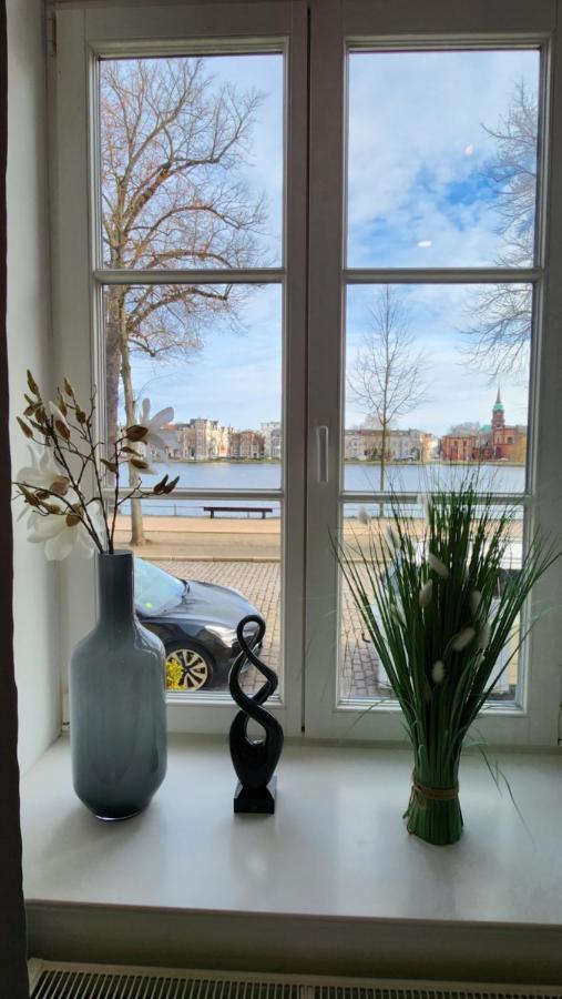 Das Ferienapartment Alexandrine Direkt Am Pfaffenteich Mit Eigenem Parkplatz Schwerin  Buitenkant foto