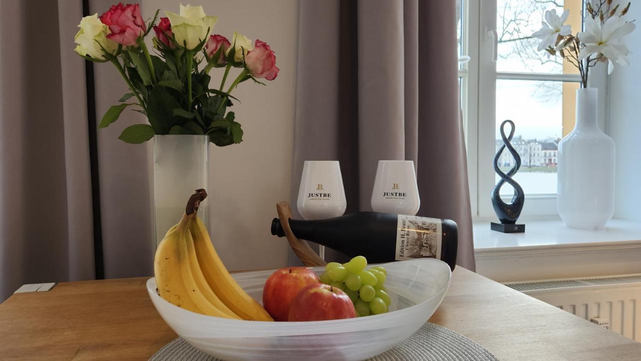 Das Ferienapartment Alexandrine Direkt Am Pfaffenteich Mit Eigenem Parkplatz Schwerin  Buitenkant foto